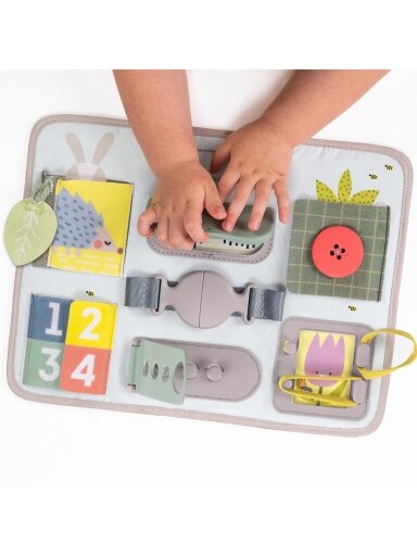 Taf Toys veiklos kilimelis Buckles 18men+
