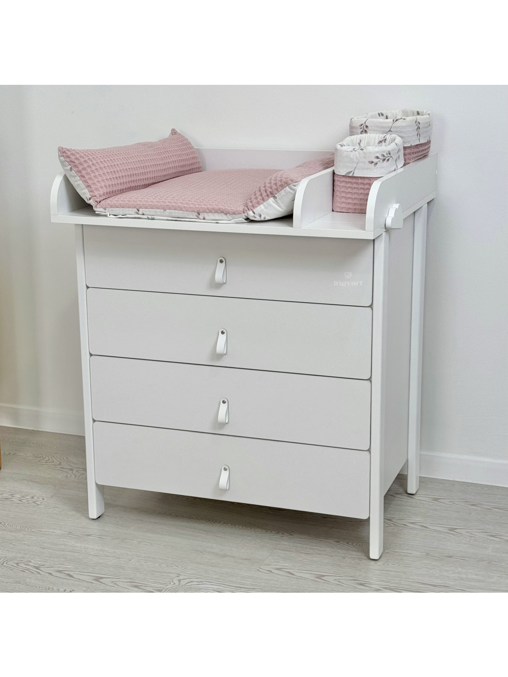 SCANDI Dresser with Changing Table, White