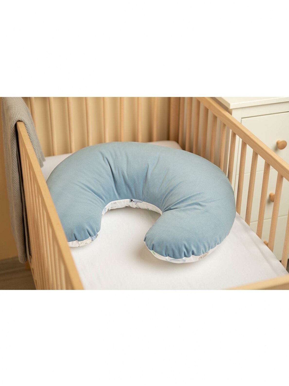 Feeding pillow Sensillo velvet (forest animals) 60x40x11, (stuffing) 4 Feeding pillow Sensillo velvet (forest animals) 60x40x11, (stuffing) 4