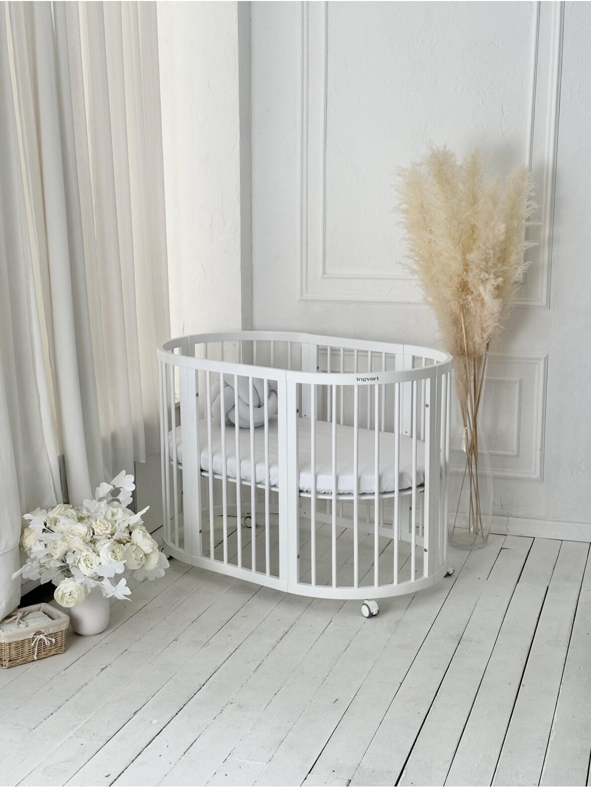 Oval convertible baby crib 9in1 Smart, Ingvart (Milky) 1