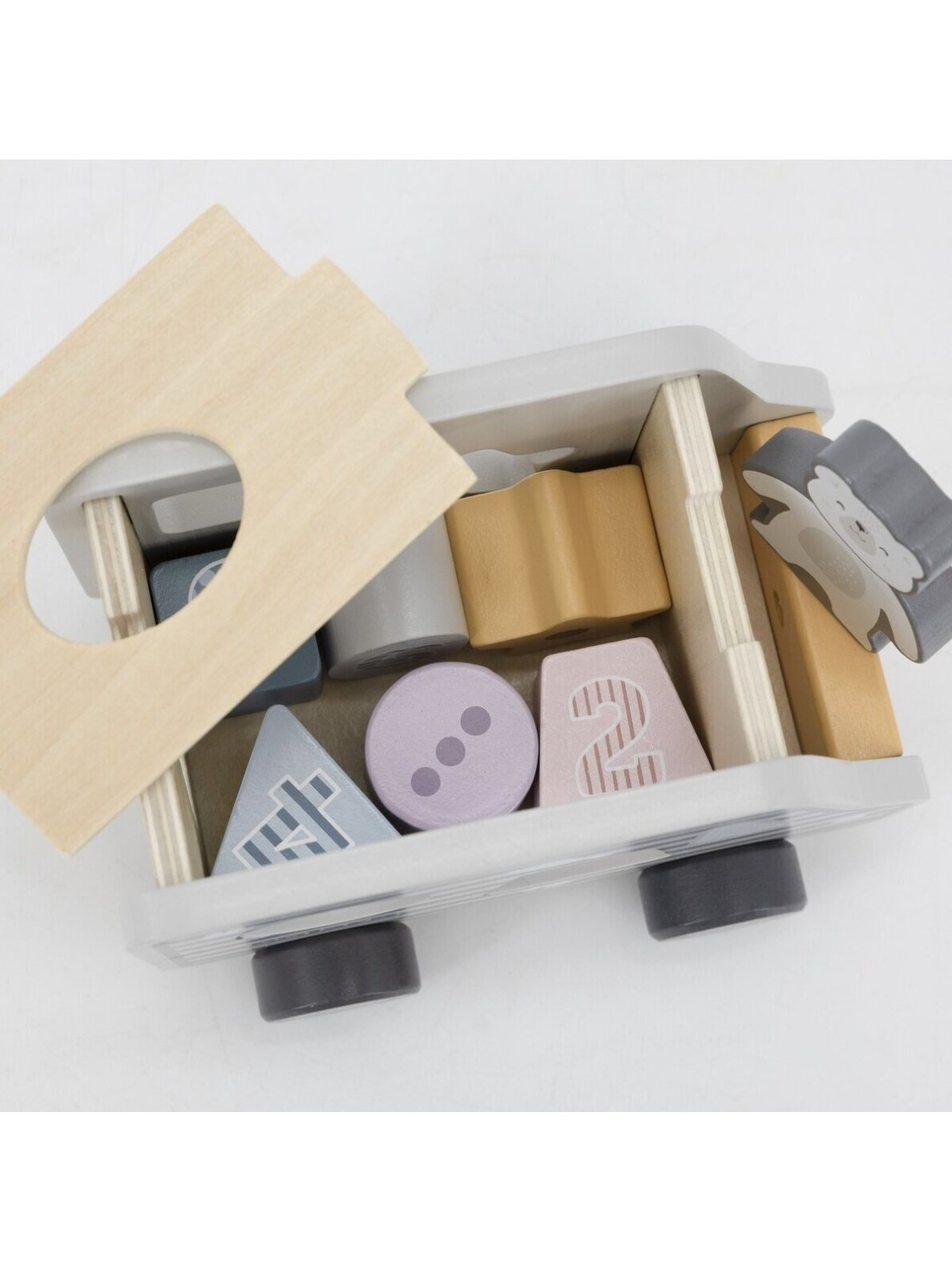 VIGA PolarB Wooden Pull-Along Shape Sorting Truck 2 VIGA PolarB Wooden Pull-Along Shape Sorting Truck 2